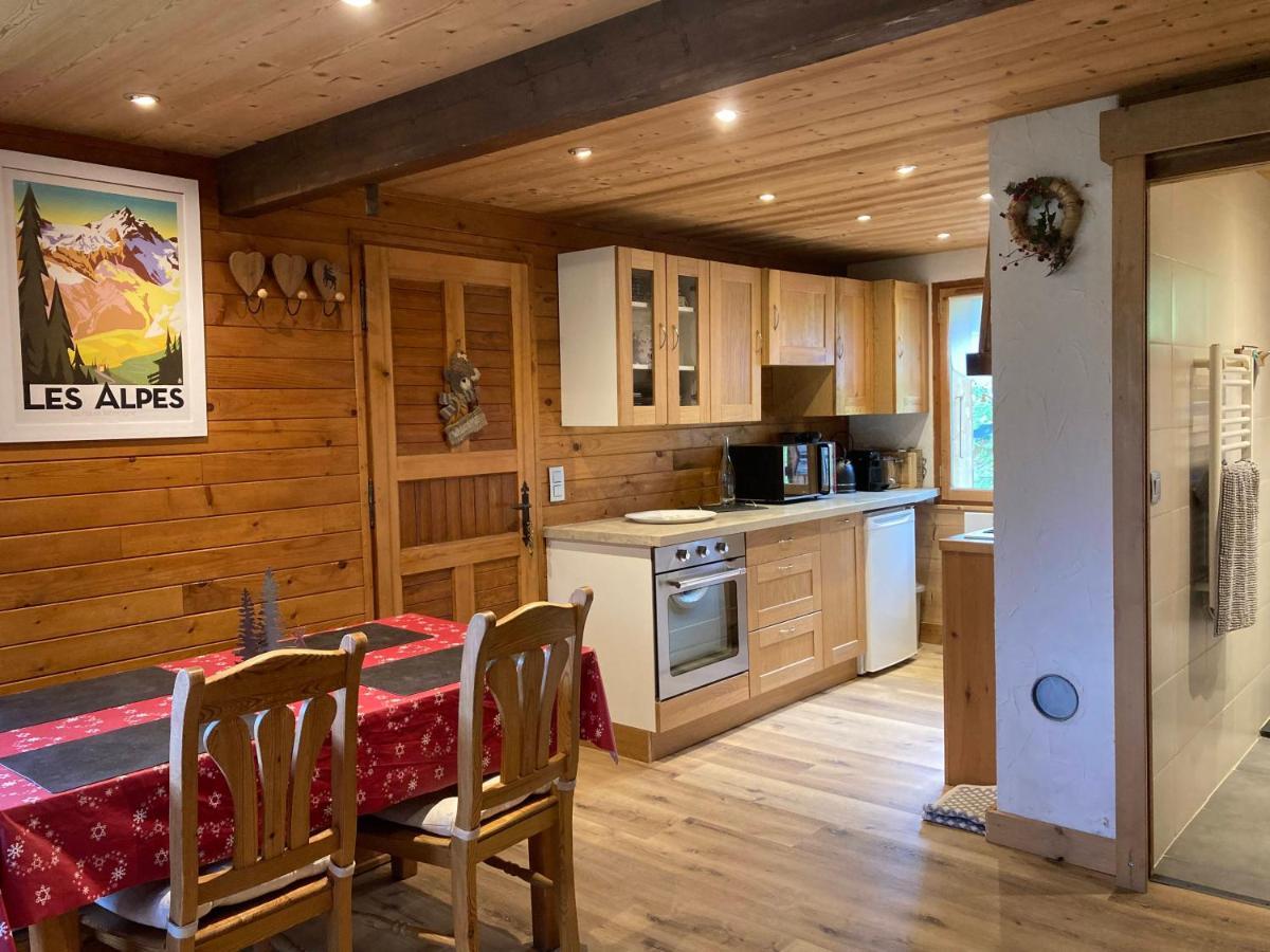 נוטרדאם-דה-בלקומב Chalets Savoie Les Chalets D'Heidi מראה חיצוני תמונה