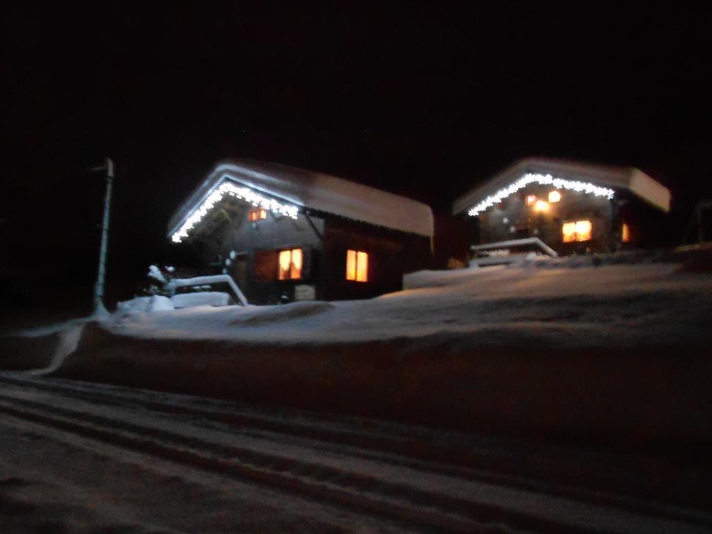 נוטרדאם-דה-בלקומב Chalets Savoie Les Chalets D'Heidi מראה חיצוני תמונה